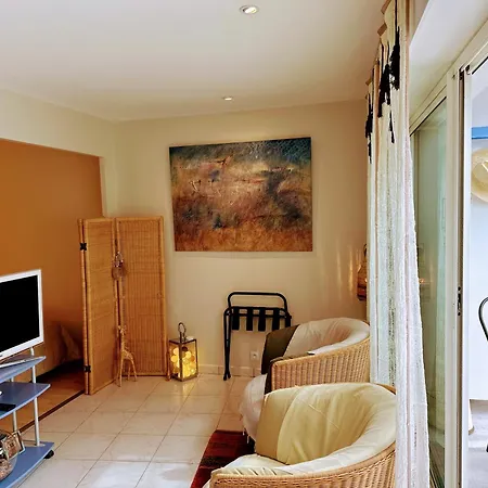 Apartment 3tres Beau Logement, Idealement Situe , Plages, Port & Velo A Disp *