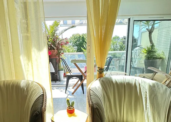 3tres Beau Logement, Idealement Situe , Plages, Port & Velo A Disp Apartment